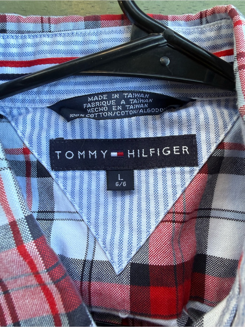 Tommy Hilfiger Men's Size Large Red Plaid Long Sleeve Button-Down Shirt